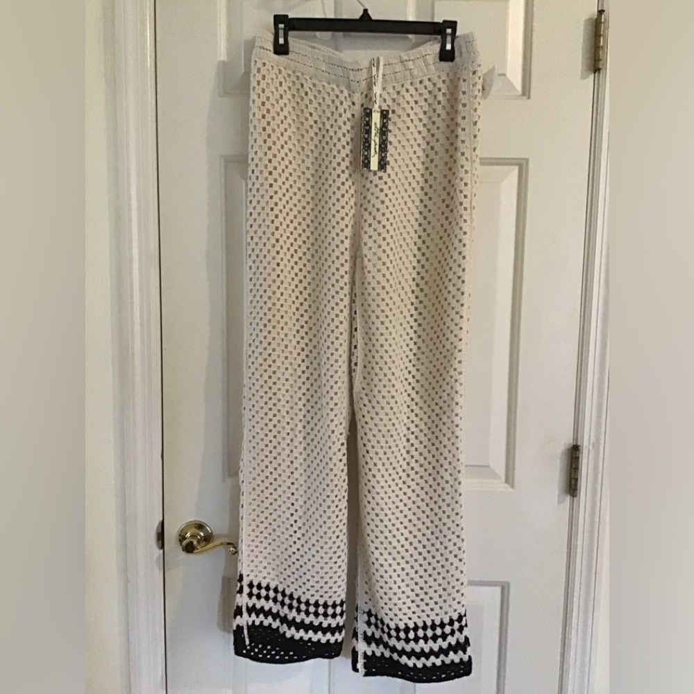 Elegant Cream and black crochet Patterned Women's Pants